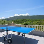Gironi With Pool, Jacuzzi Tugare