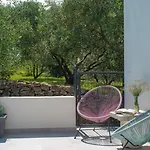 Gironi With Pool, Jacuzzi 公寓
